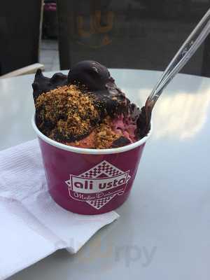 Meşhur Dondurmacı Ali Usta