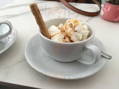 Kamarad Coffee Roastery