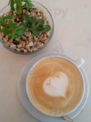 Kamarad Coffee Roastery