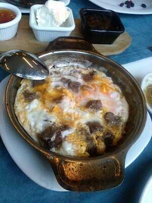 Hacıbaşar Kebap Baklava