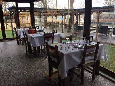 Mints Hotel Restaurant