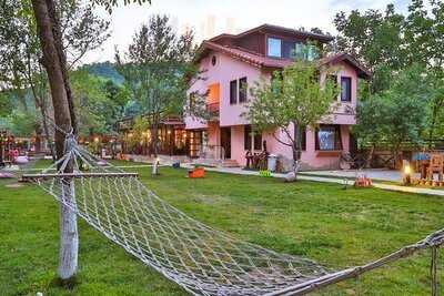 Mints Hotel Restaurant