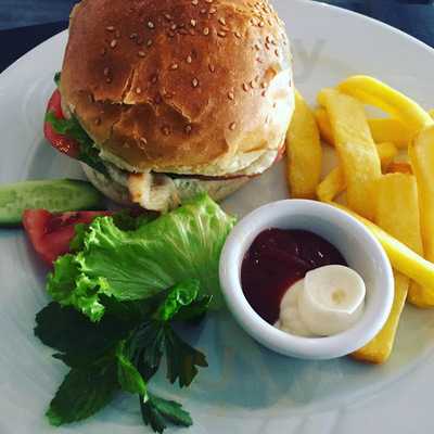 Hayata Sarıl Lokantası