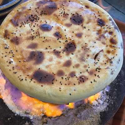 Hayata Sarıl Lokantası