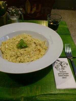 Tel Dolap Cihangir Cafe