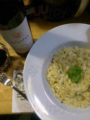 Tel Dolap Cihangir Cafe