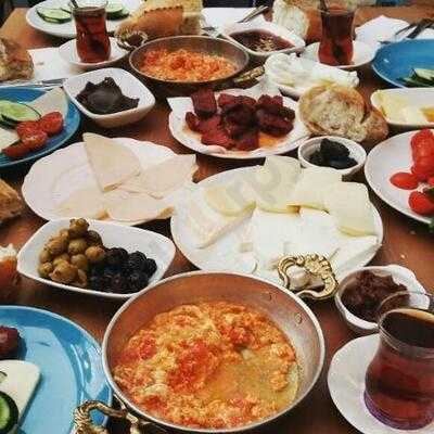 Tel Dolap Cihangir Cafe