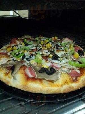 Karışık Pizza & Cafe