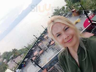 Ten Points Cafe & Bistro