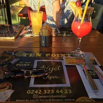 Ten Points Cafe & Bistro