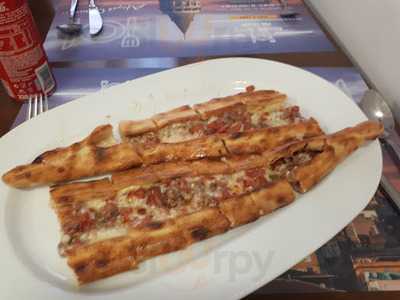 Bankalar Karadeniz Pide Salonu