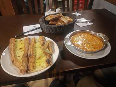 Bankalar Karadeniz Pide Salonu