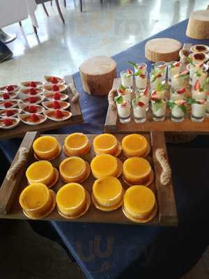 Nar Cafe & Restaurant