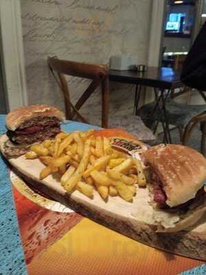 Safiye Cafe & Brasserie