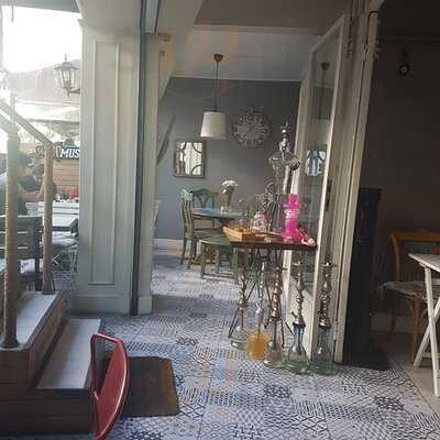 Safiye Cafe & Brasserie