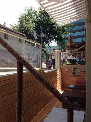 Safiye Cafe & Brasserie