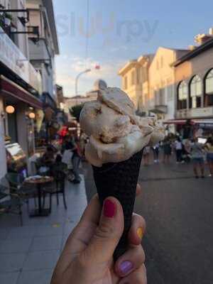 Prinkipo Dondurma & Cafe