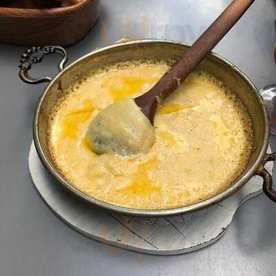 Mora Cafe Adem Baba'nın Yeri