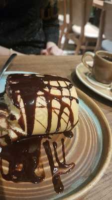 Le Petit Moulin Cafe