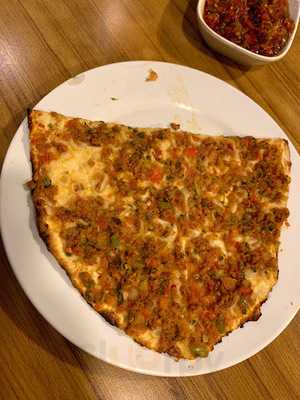 Karagözler Et & Izgara & Cağ Kebabı