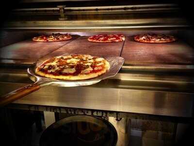 Pico Karakoy Italian Eatery