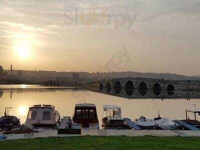 Köprü Mangal Et Ve Balık Lokantası
