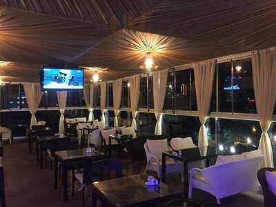 Grammy İstanbul Karaoke Lounge & Terrace