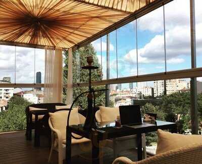 Grammy İstanbul Karaoke Lounge & Terrace