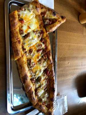 Koçari Karadeniz Pide