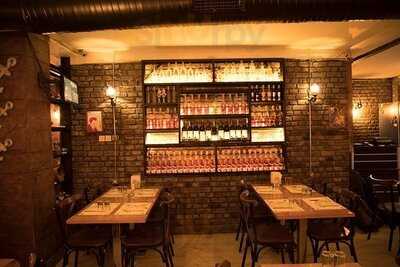 Müzeyyen'in Balkonu