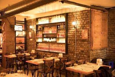 Müzeyyen'in Balkonu