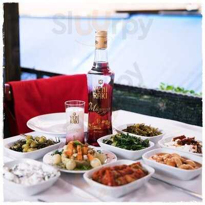 Müzeyyen'in Balkonu