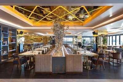 Podio Restaurant & Bar