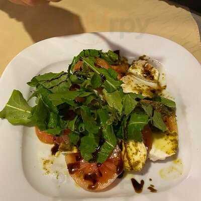 Podio Restaurant & Bar