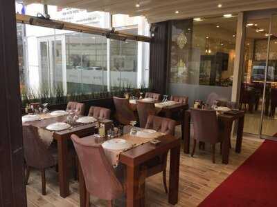 Lalezar İşkembe Kelle Paça