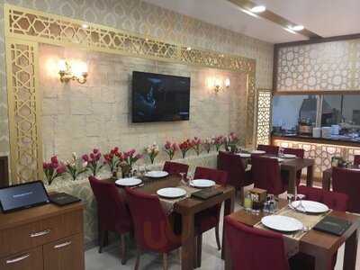 Lalezar İşkembe Kelle Paça