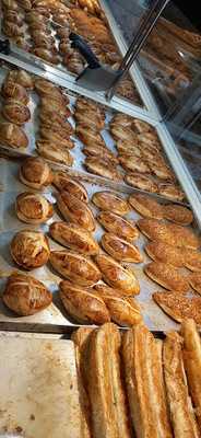 Meşhur Sarıyer Börekçisi Karaköy