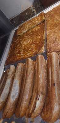 Meşhur Sarıyer Börekçisi Karaköy