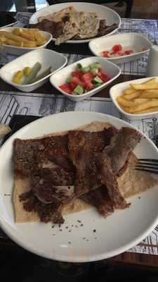 Tarihi Demirci Döner Lokantası