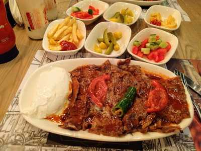 Tarihi Demirci Döner Lokantası