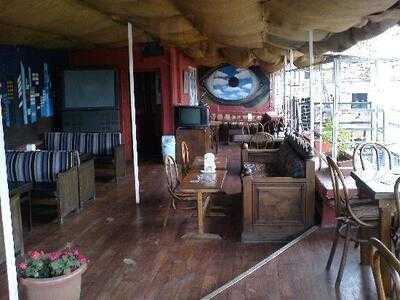 Nostalji Cafe Bar Restaurant