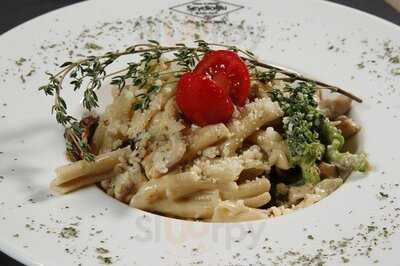 Hasan & Huseyin Seydioglu Baklava