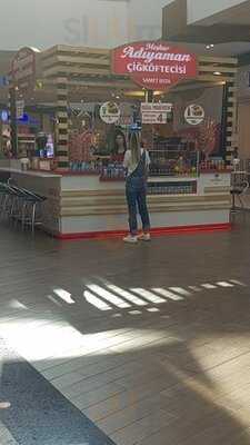 Meshur Adiyaman Cig Koftecisi Omer Usta