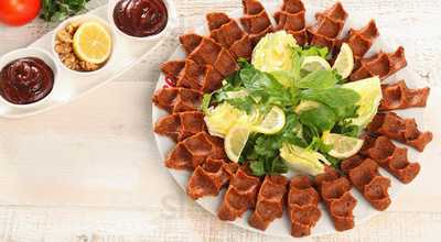 Meshur Adiyaman Cig Koftecisi Omer Usta