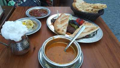 Gaziantep Közde Künefe Kebap Salonu