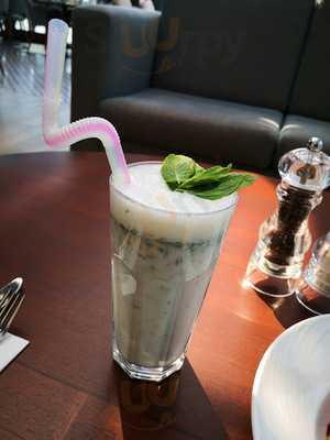 Menbat Cafe