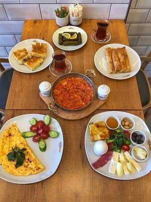 Aslı Börek Cevizli