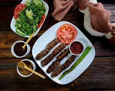 Karakoy Biga Halk Koftecisi