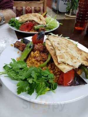 Kebapci Kardesler Yemek Salonu