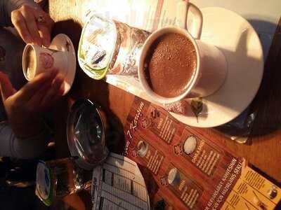 Öz Çardak Cafe